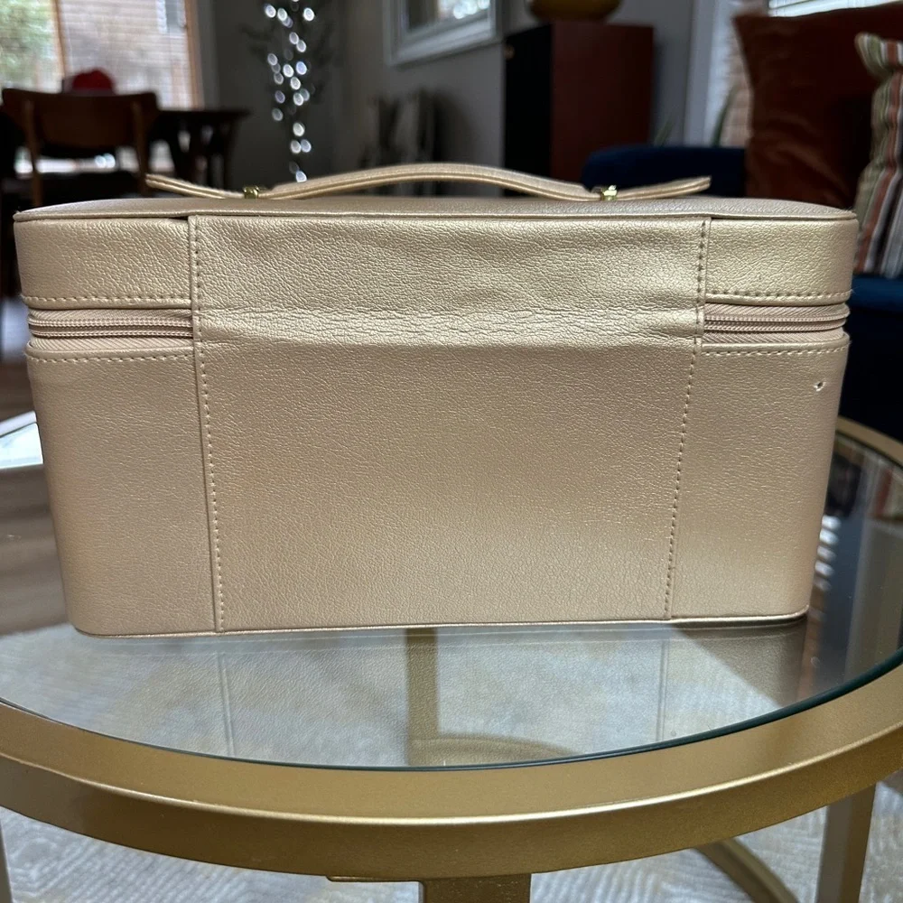Estée Lauder Cosmetic Travel Box